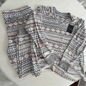 Cuddl Duds Pajama Set in Gray and Blue Pattern